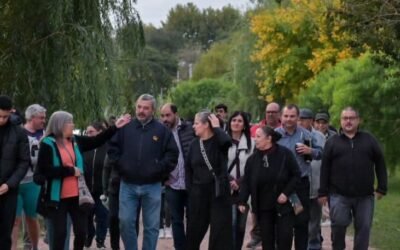 Bergara recorrió Santiago Vázquez y destacó el sistema de contenedores domiciliarios